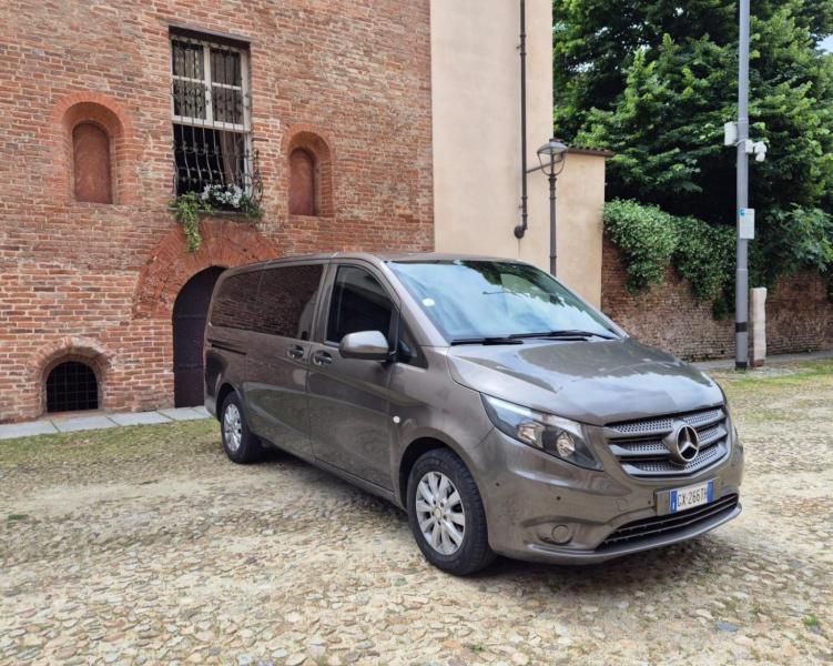 - MERCEDES VITO 4WD